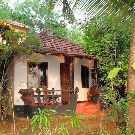 Big Banana Island Retreat Hotel North Paravur ภายนอก รูปภาพ