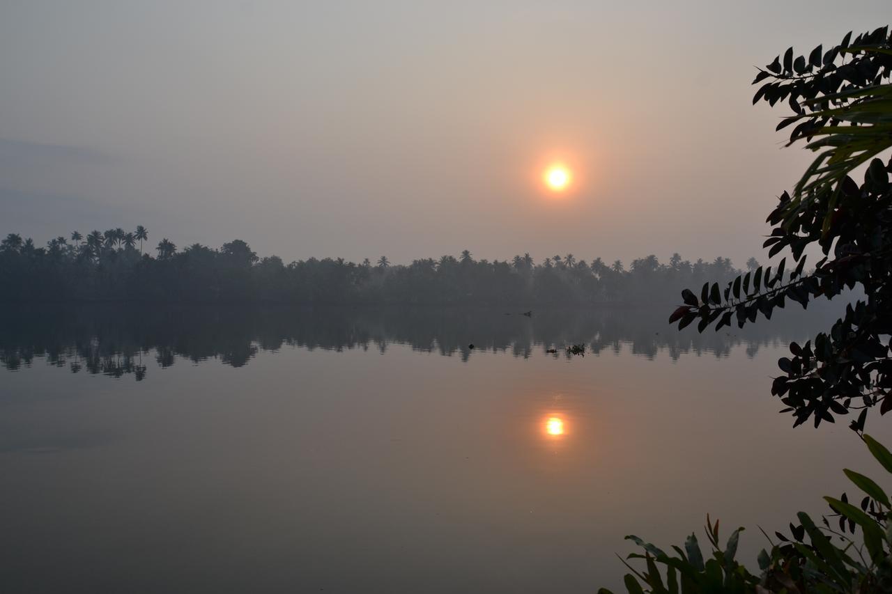 Big Banana Island Retreat Hotel North Paravur ภายนอก รูปภาพ