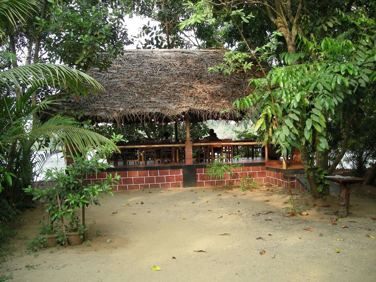 Big Banana Island Retreat Hotel North Paravur ภายนอก รูปภาพ